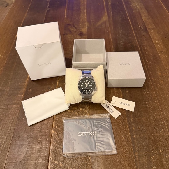 Seiko Dress Watch SRPD55K1, Silver 42mm, Modern - Picture 12 of 12